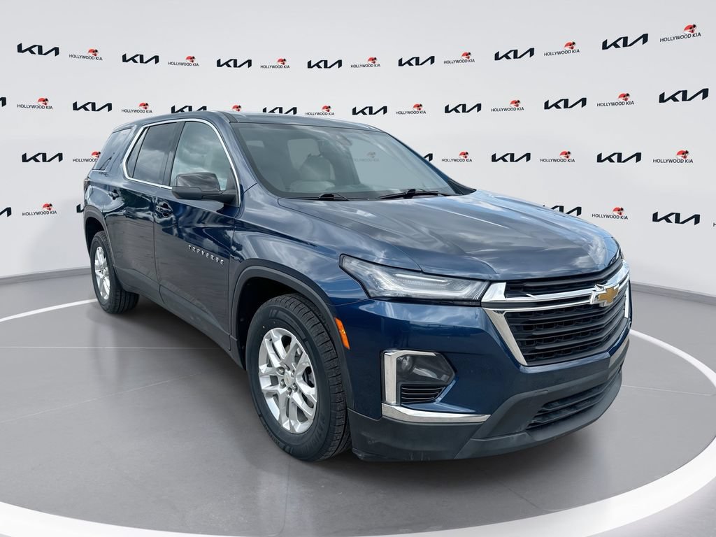 Used 2022 Chevrolet Traverse LS FWD video 1