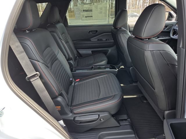 New 2026 Nissan Pathfinder Rock Creek w/ Rock Creek Premium Package AWD/4WD image 10