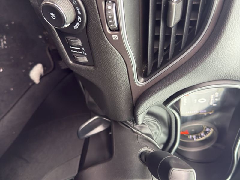 Used 2021 Jeep Cherokee Latitude Lux w/ Trailer Tow Group image 14