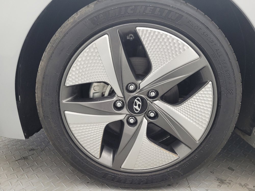 Used 2020 Hyundai Ioniq Limited FWD image 31