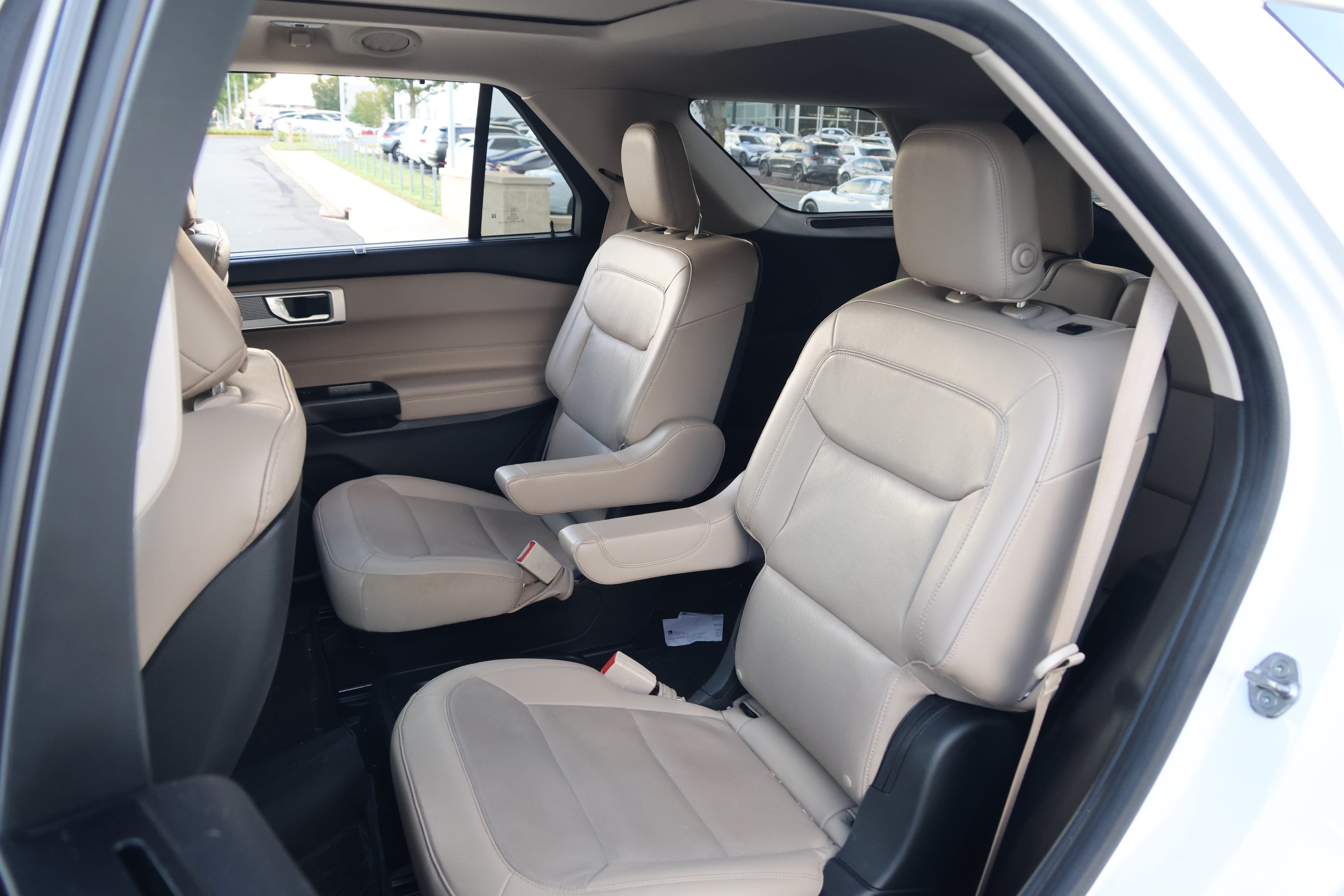 Used 2020 Ford Explorer Limited RWD image 35