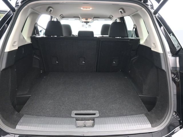 Used 2025 Nissan Rogue SV image 12