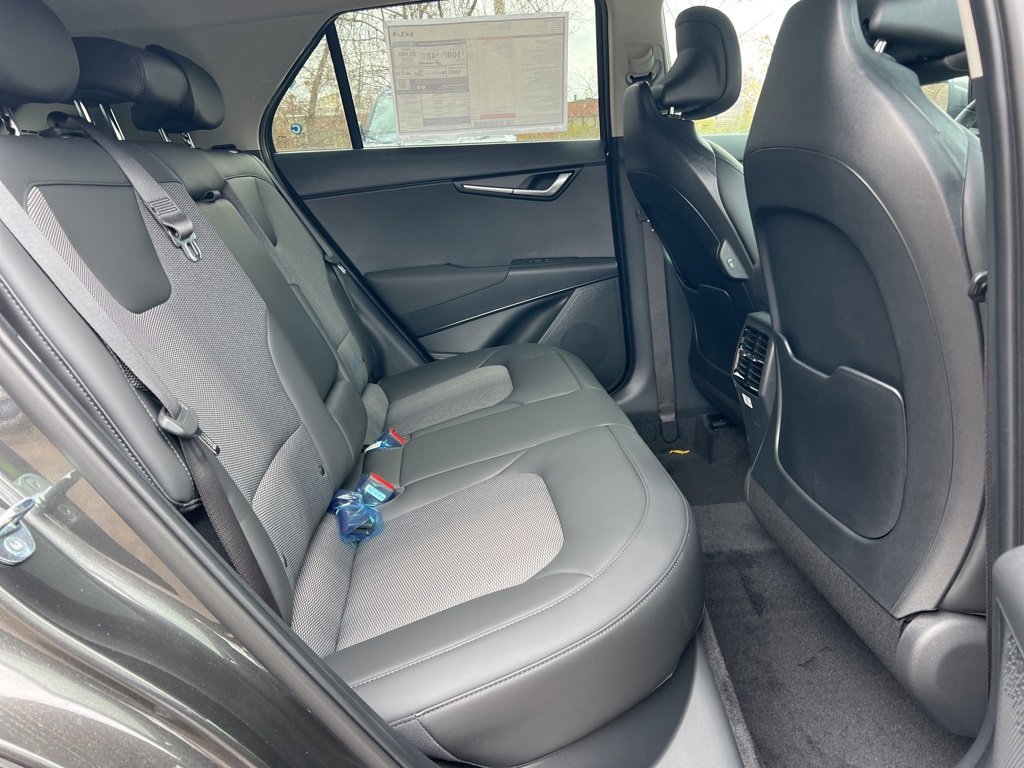 New 2025 Kia Niro EX w/ EX Cold Weather Package image 13