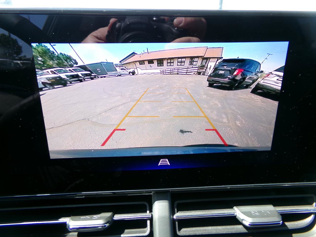 Used 2025 Chevrolet Trax ACTIV w/ Sunroof Package FWD image 21