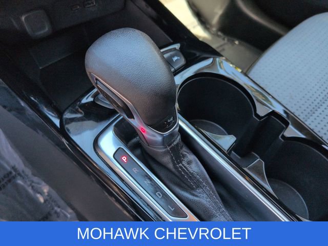 Used 2025 Chevrolet Trax LT w/ LT Convenience Package image 16