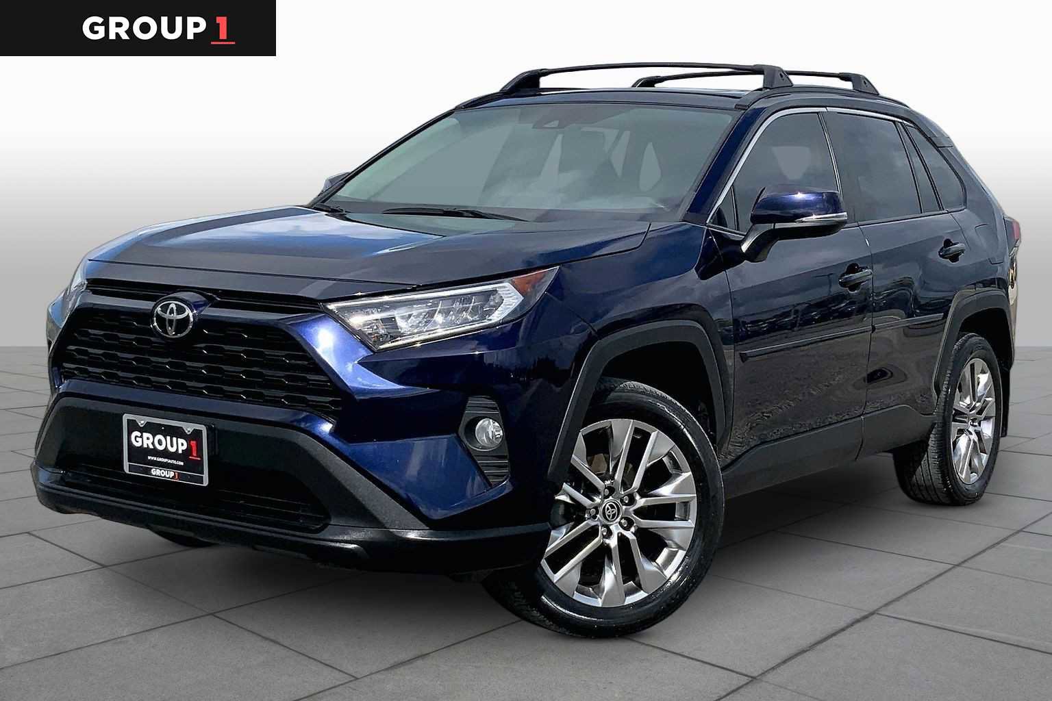 Used 2021 Toyota RAV4 XLE Premium image 1