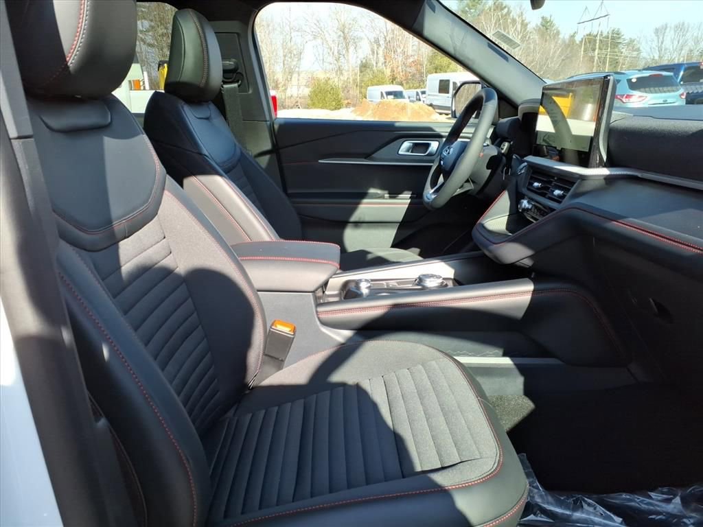 New 2026 Ford Explorer ST-Line w/ ST-Line Street Pack image 9