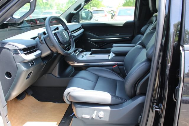 New 2026 Lincoln Navigator L Reserve w/ Jet Appearance Package AWD/4WD image 12