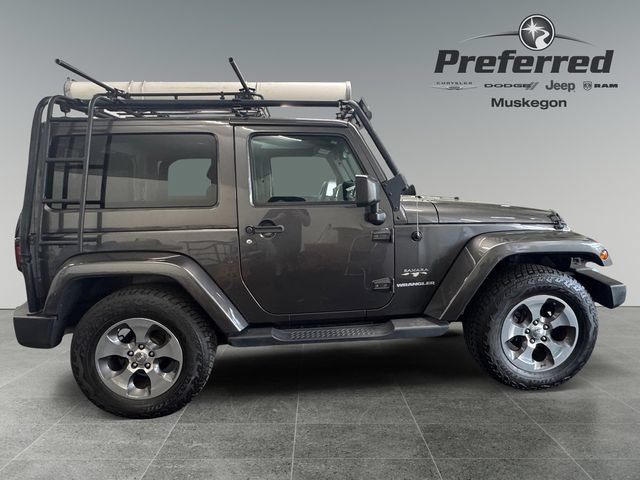 Used 2017 Jeep Wrangler Sahara w/ Connectivity Group AWD/4WD image 8