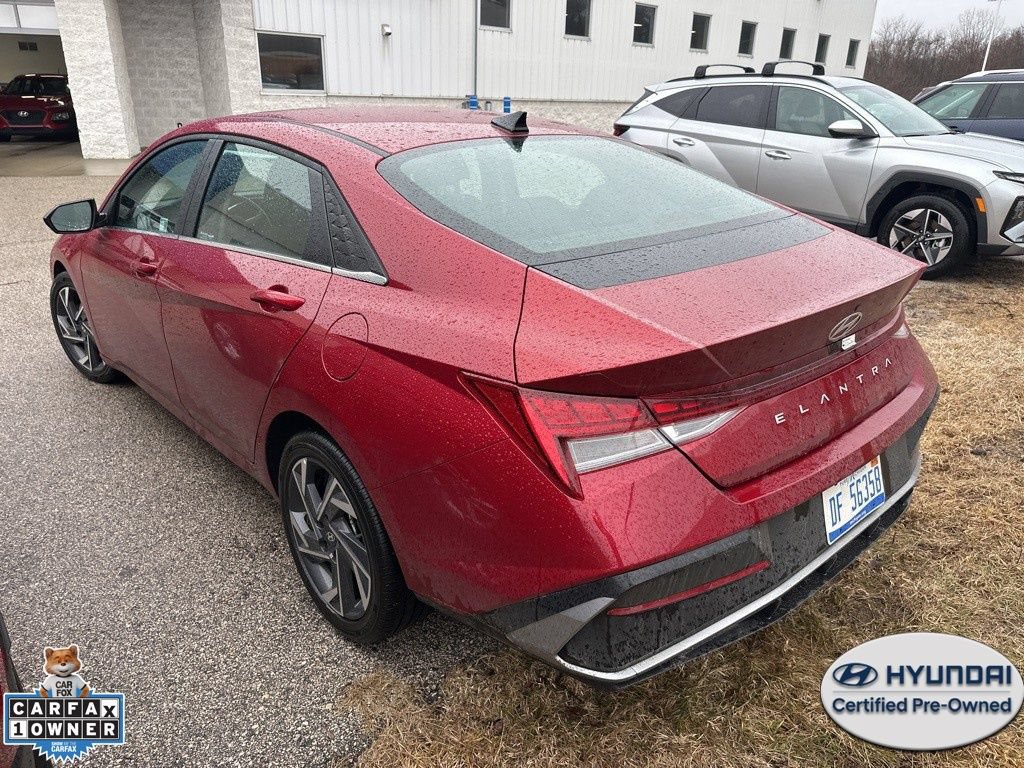 Used 2025 Hyundai Elantra SEL FWD image 2