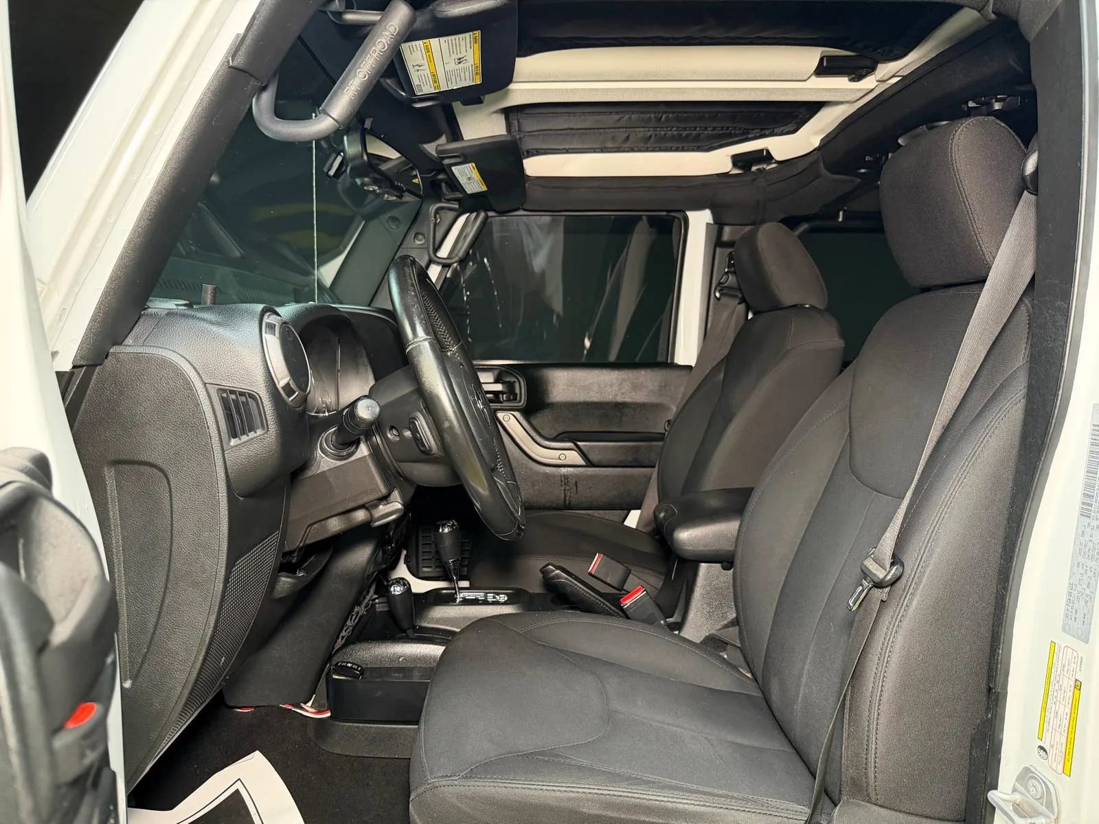 Used 2018 Jeep Wrangler Unlimited Sport S AWD/4WD image 12