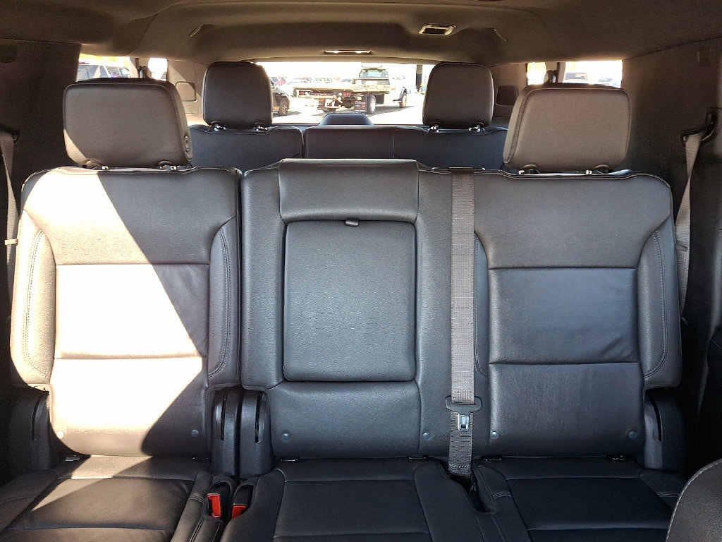 Used 2025 Chevrolet Suburban Z71 AWD/4WD image 20