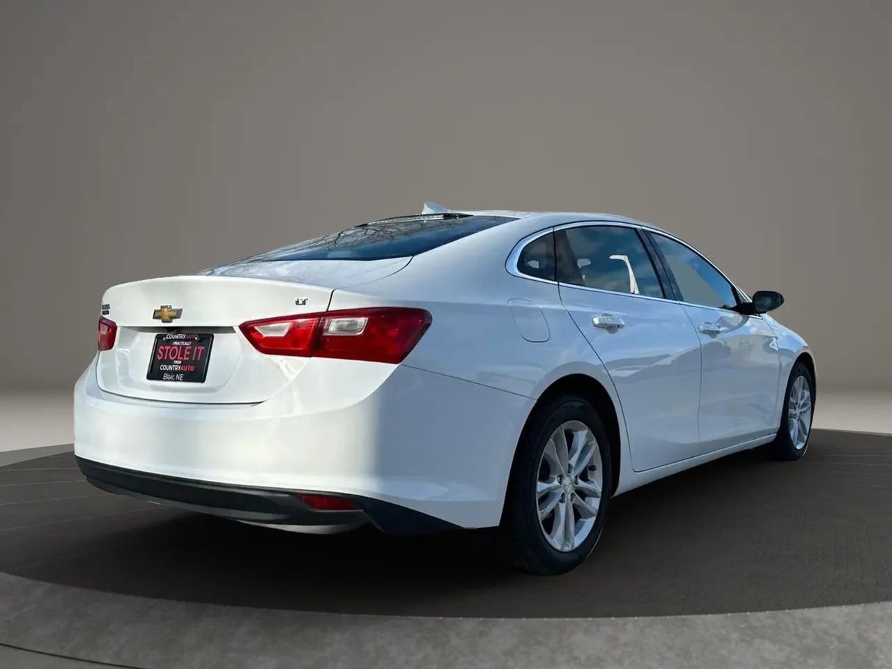 Used 2016 Chevrolet Malibu LT image 5