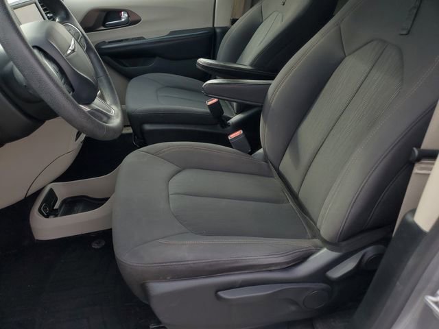 Used 2019 Chrysler Pacifica L image 15