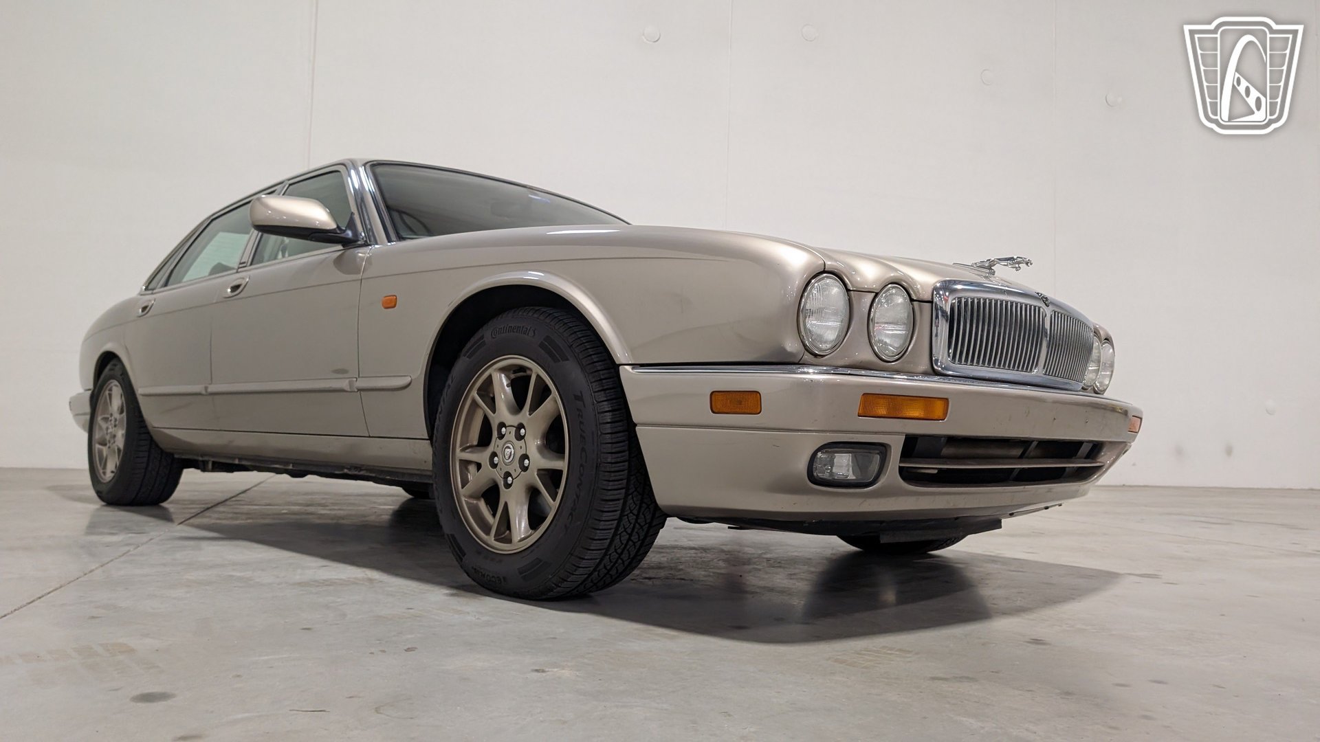 Used 1996 Jaguar XJ6 RWD image 21