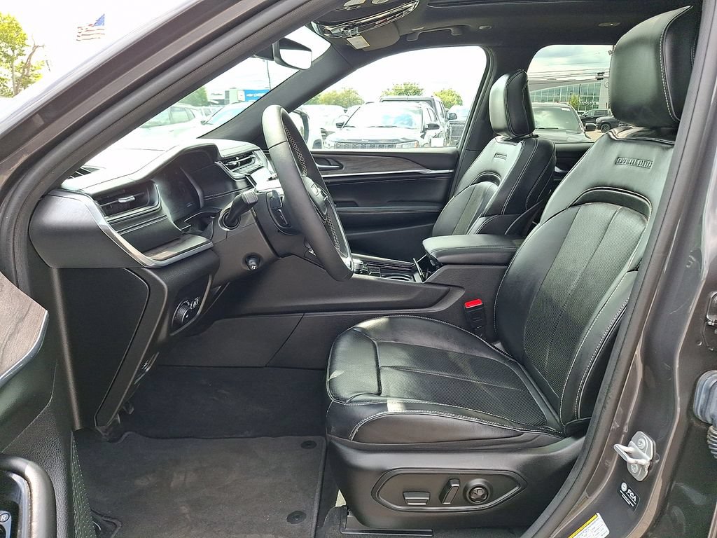 Used 2023 Jeep Grand Cherokee L Overland AWD/4WD image 15