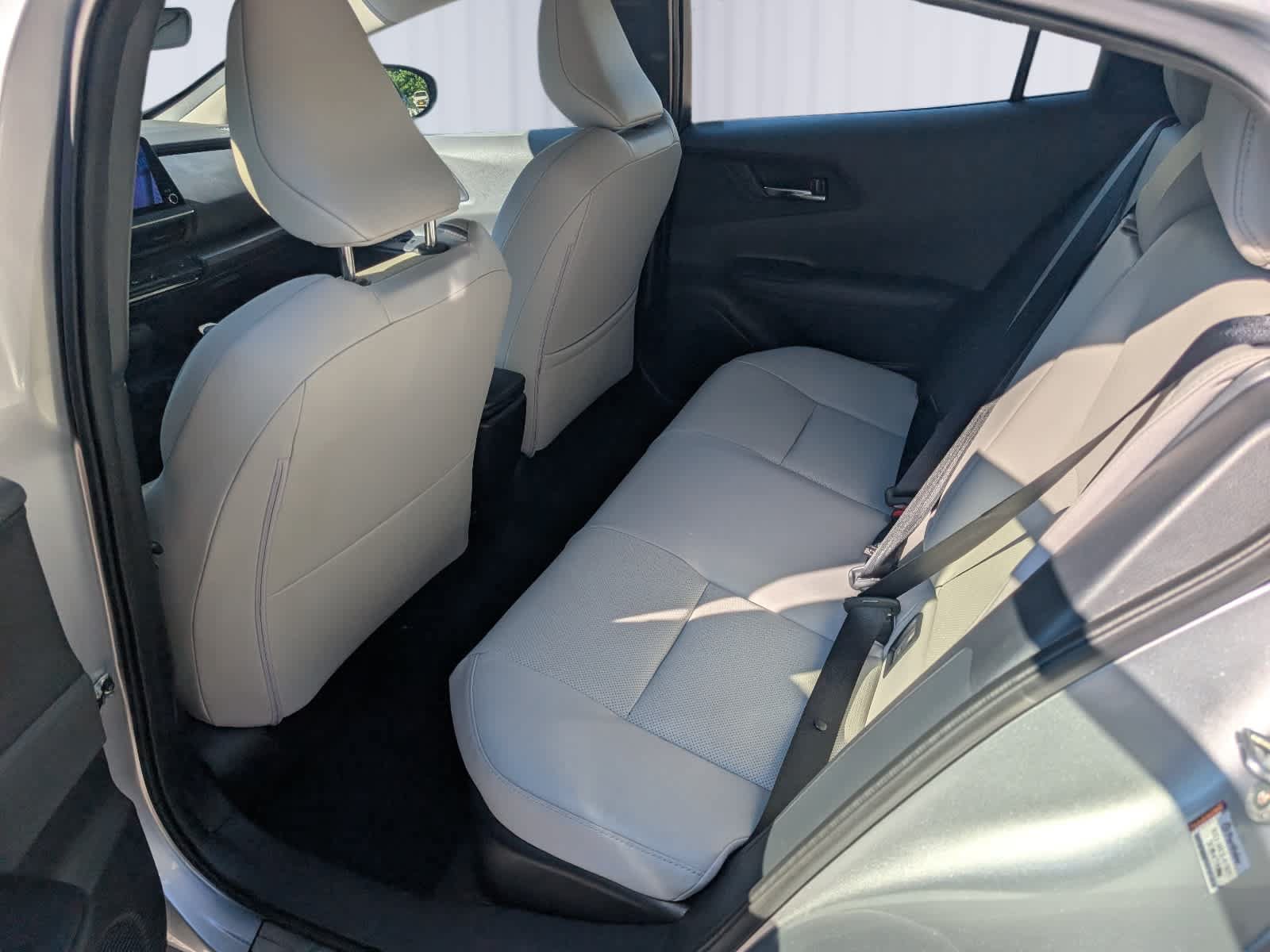 Used 2024 Toyota Prius XLE FWD image 13