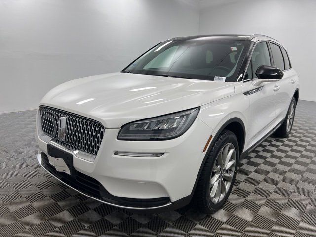 Used 2022 Lincoln Corsair AWD w/ Premium Package image 2