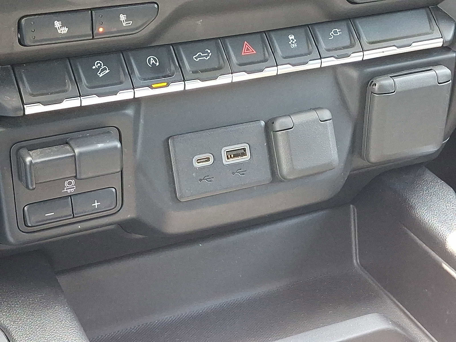 Used 2019 Chevrolet Silverado 1500 RST w/ All-Star Edition AWD/4WD image 24