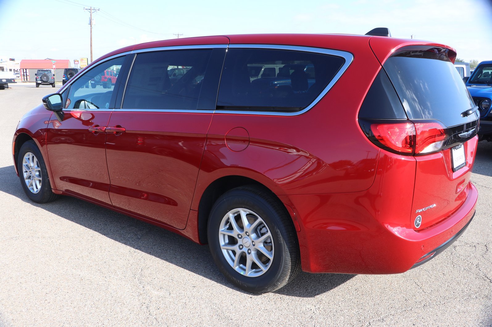 New 2027 Chrysler Pacifica LX FWD image 5