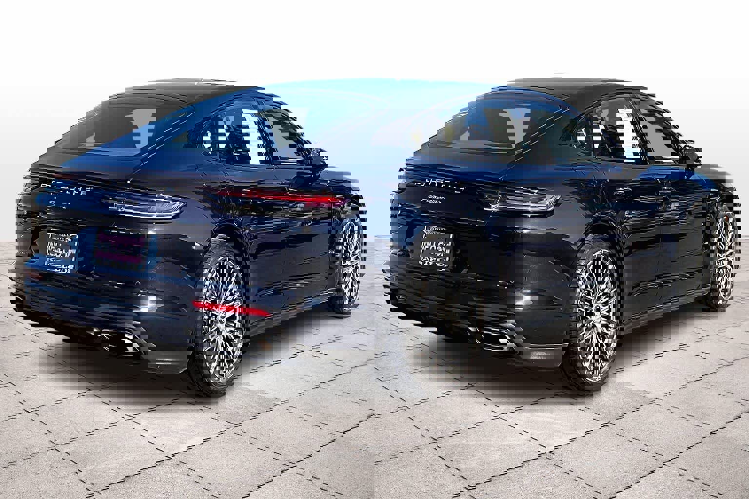 Used 2021 Porsche Panamera image 15