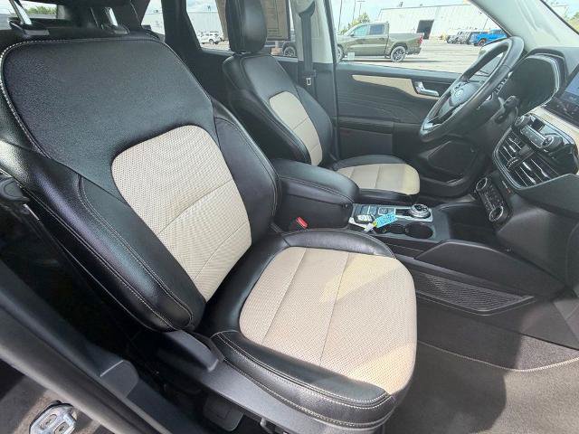 Certified 2022 Ford Escape Titanium w/ Titanium Elite Package AWD/4WD image 40
