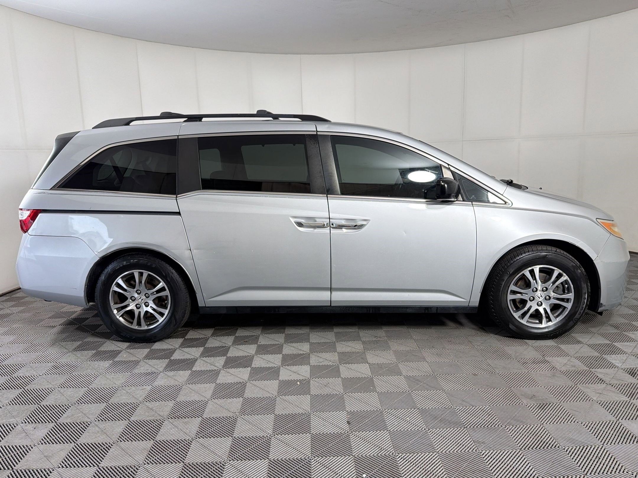 Used 2012 Honda Odyssey EX image 8