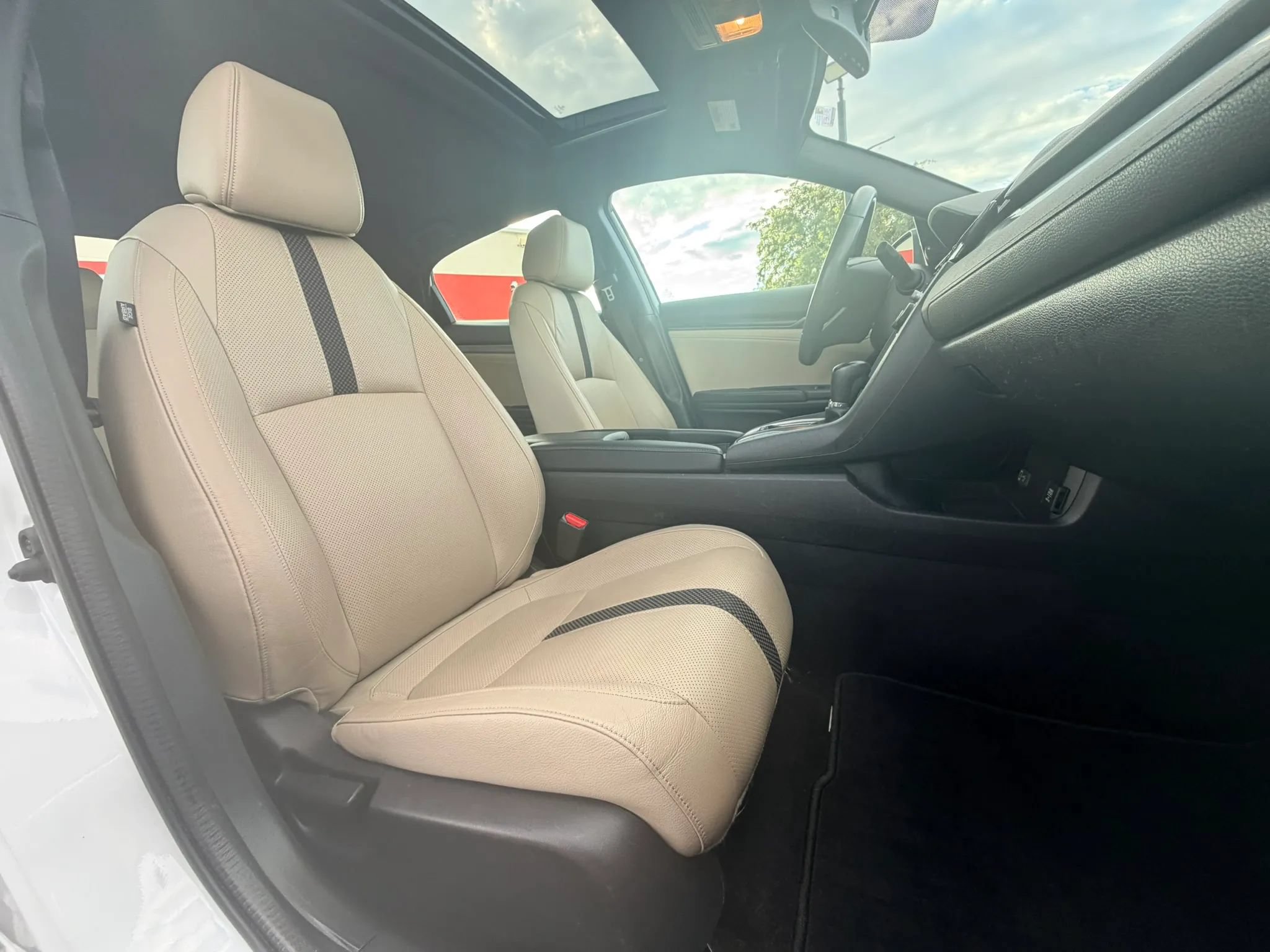 Used 2020 Honda Civic EX-L image 25