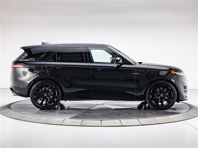Used 2025 Land Rover Range Rover Sport Dynamic SE AWD/4WD image 6