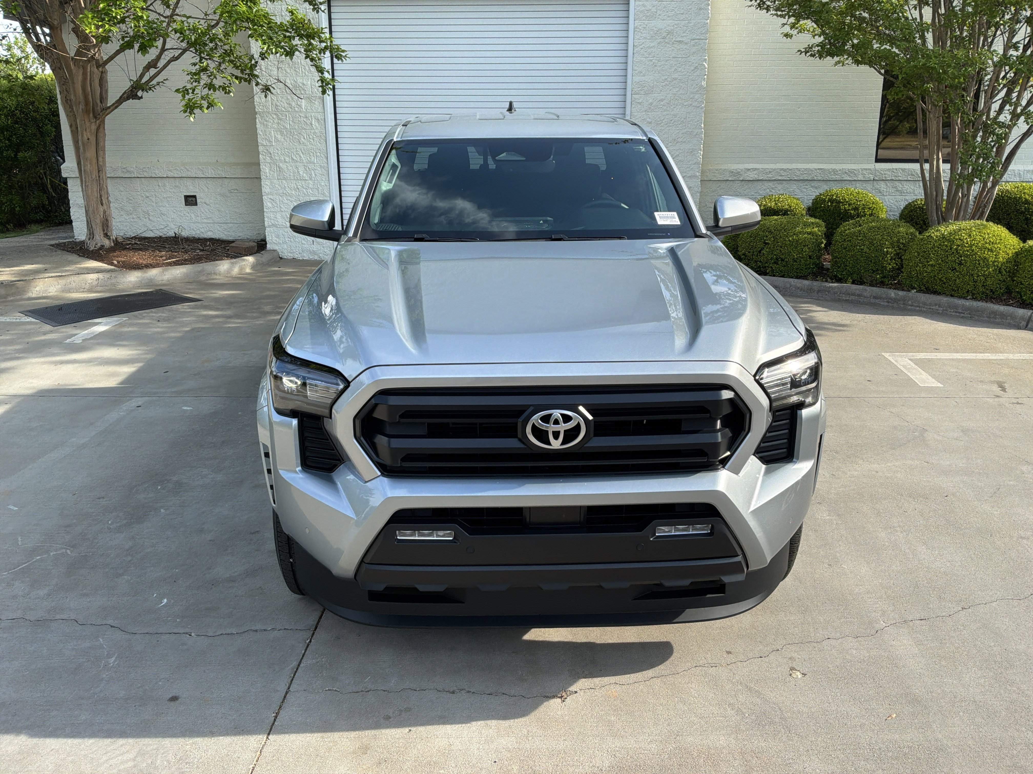 Used 2024 Toyota Tacoma SR5 AWD/4WD image 3