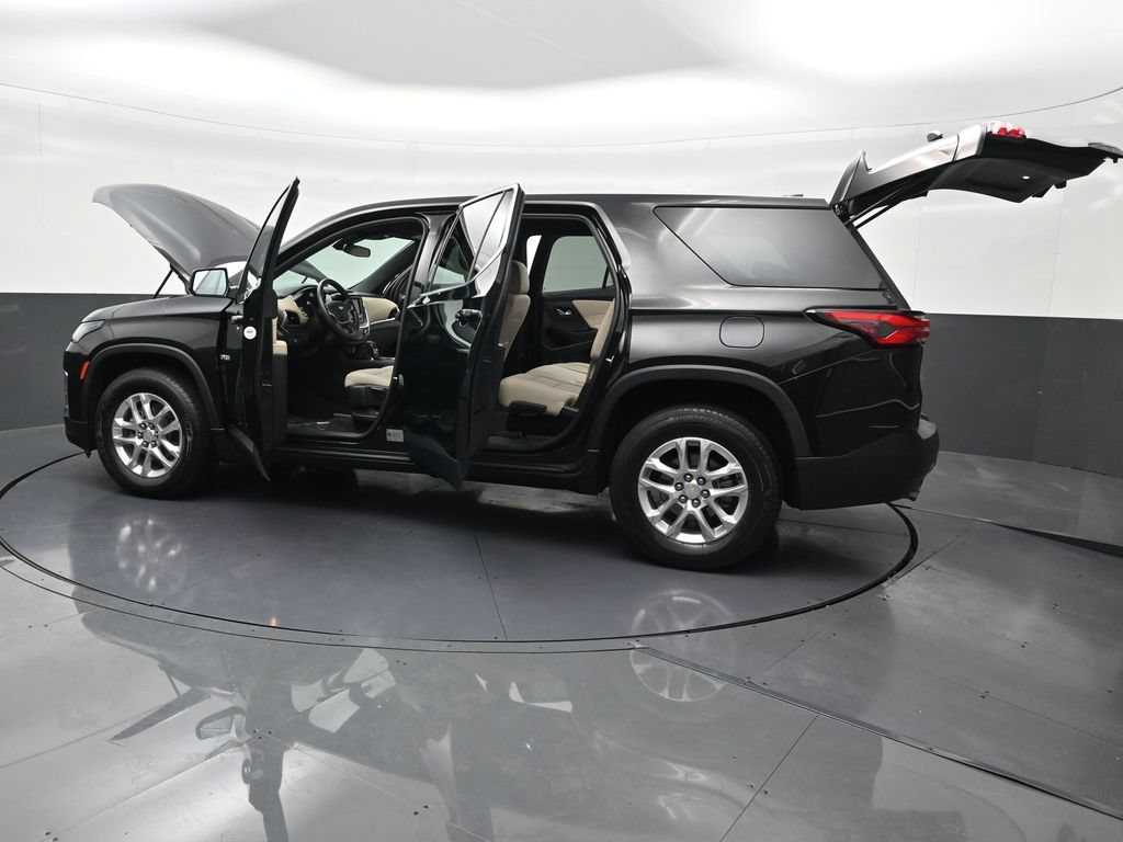 Used 2022 Chevrolet Traverse LS FWD image 32