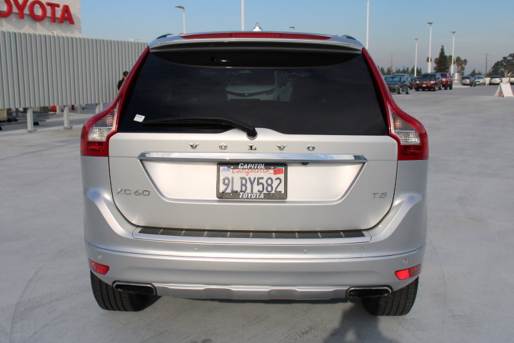 Used 2015 Volvo XC60 T5 Premier w/ Protection Package image 4