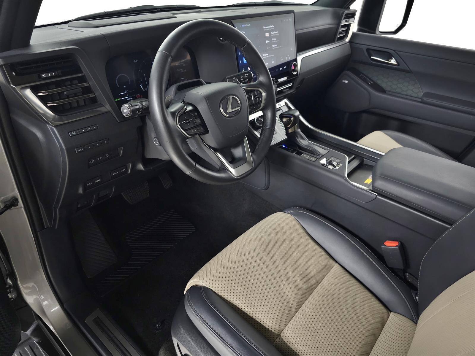 Used 2025 Lexus GX 550 AWD/4WD image 18