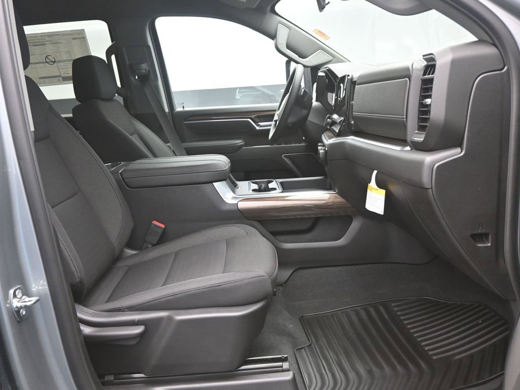 New 2026 Chevrolet Silverado 3500 LT image 10