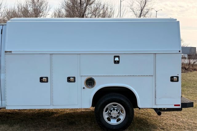 Used 2022 Chevrolet Express 3500 w/ Power Convenience Package image 4
