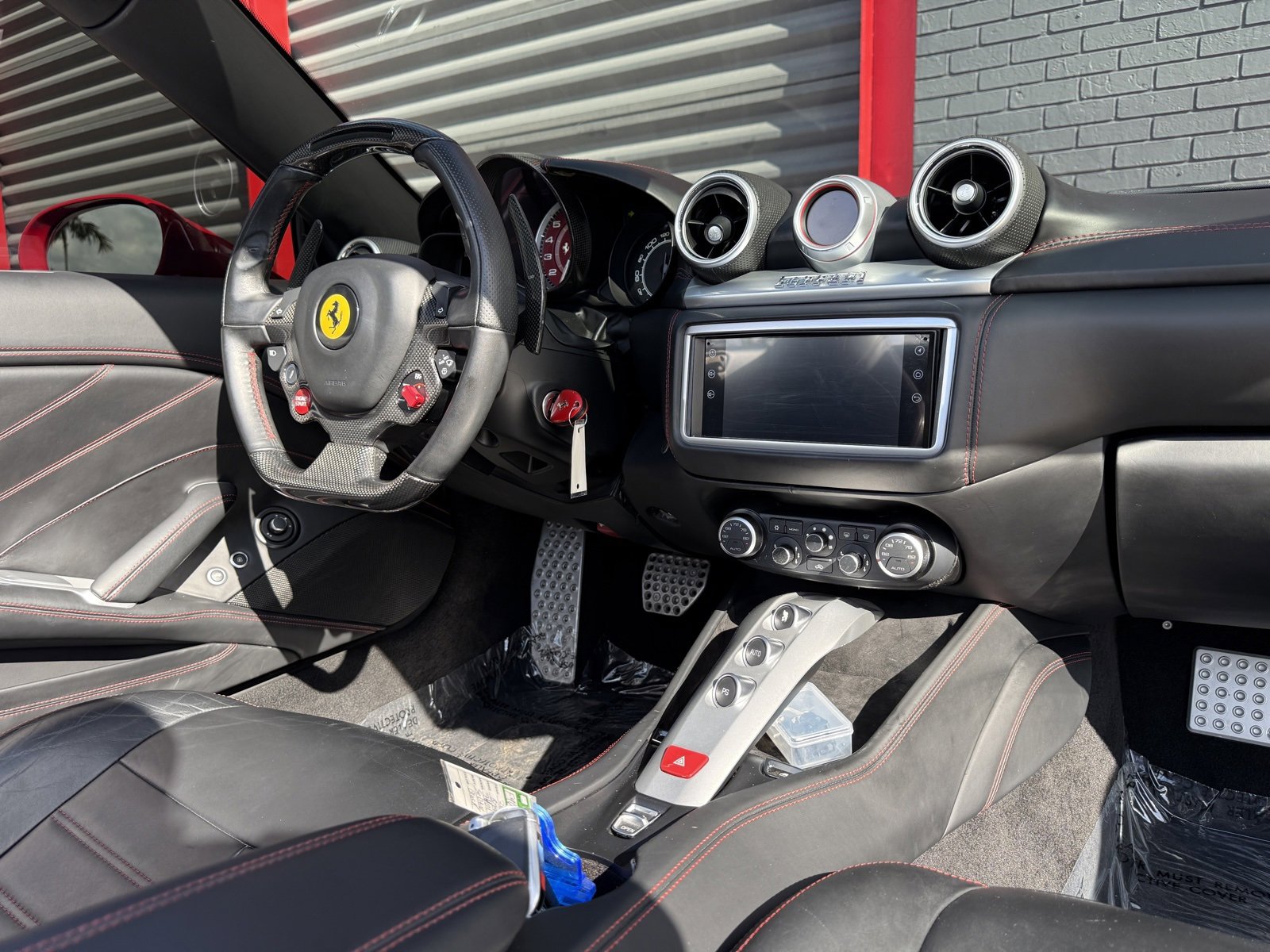 Used 2016 Ferrari California T image 20