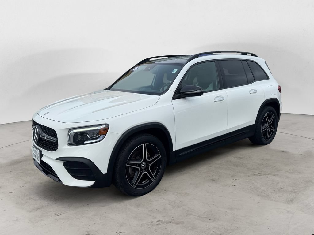 Used 2022 Mercedes-Benz GLB 250 4MATIC image 2