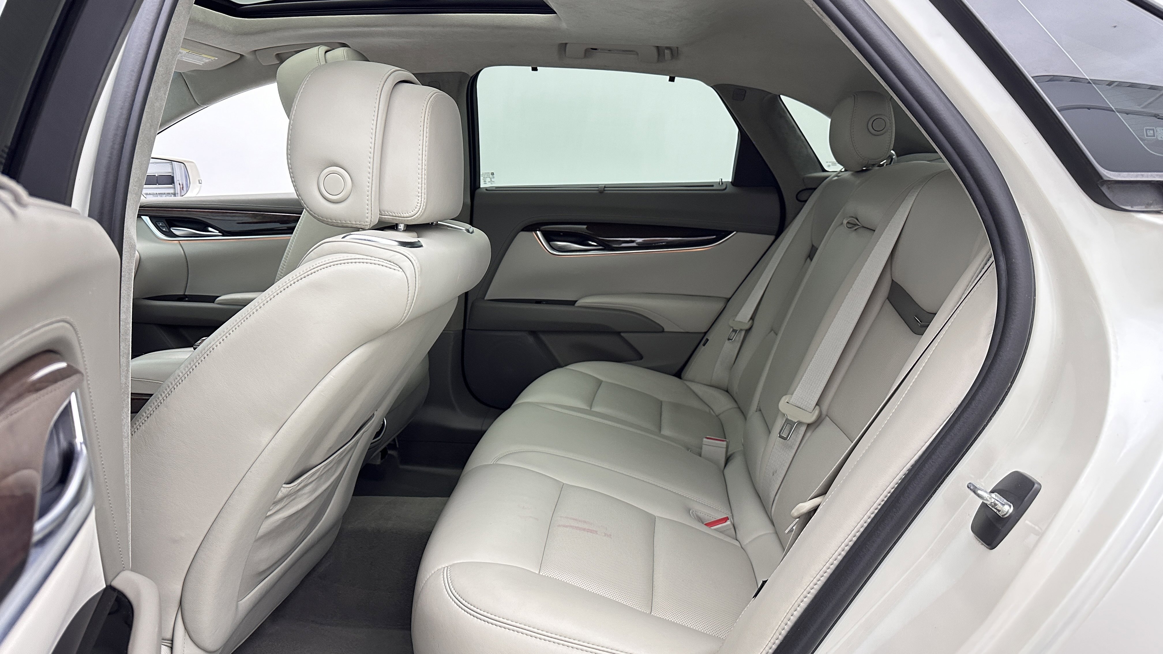 Used 2013 Cadillac XTS Platinum AWD/4WD image 24