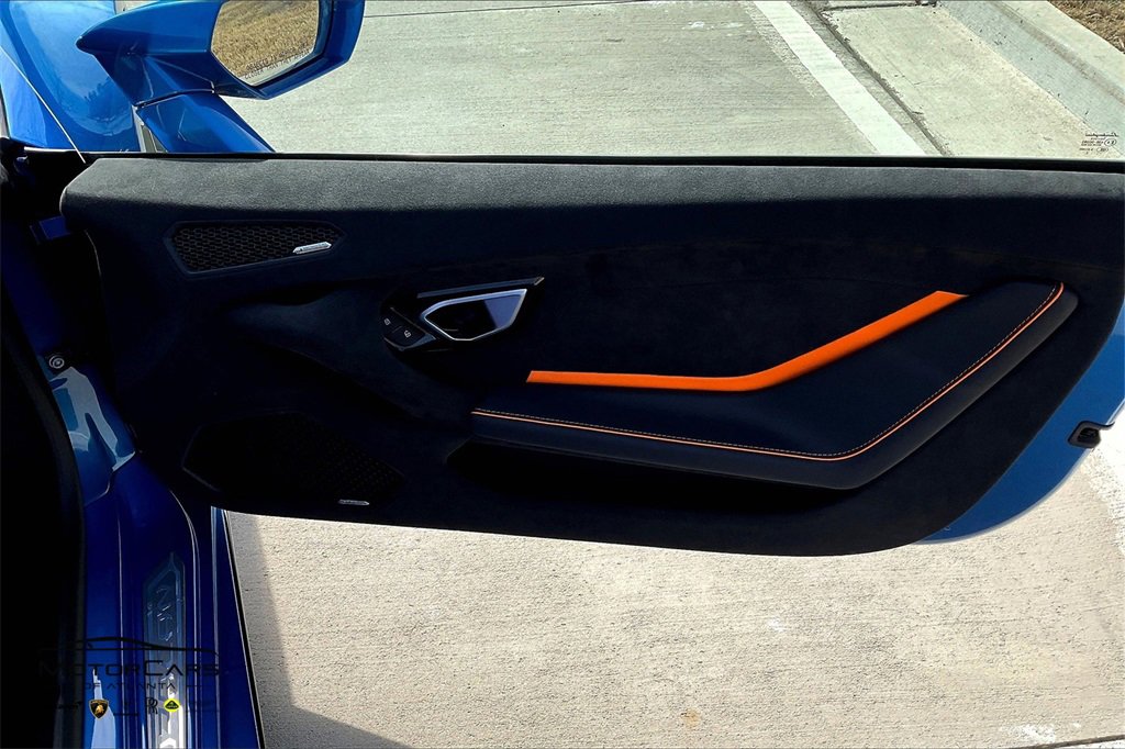 Used 2024 Lamborghini Huracan Tecnica image 18