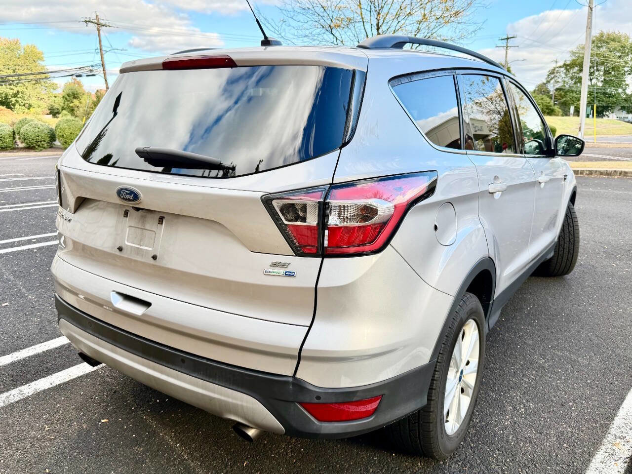 Used 2017 Ford Escape SE w/ SE Leather Comfort Package image 6