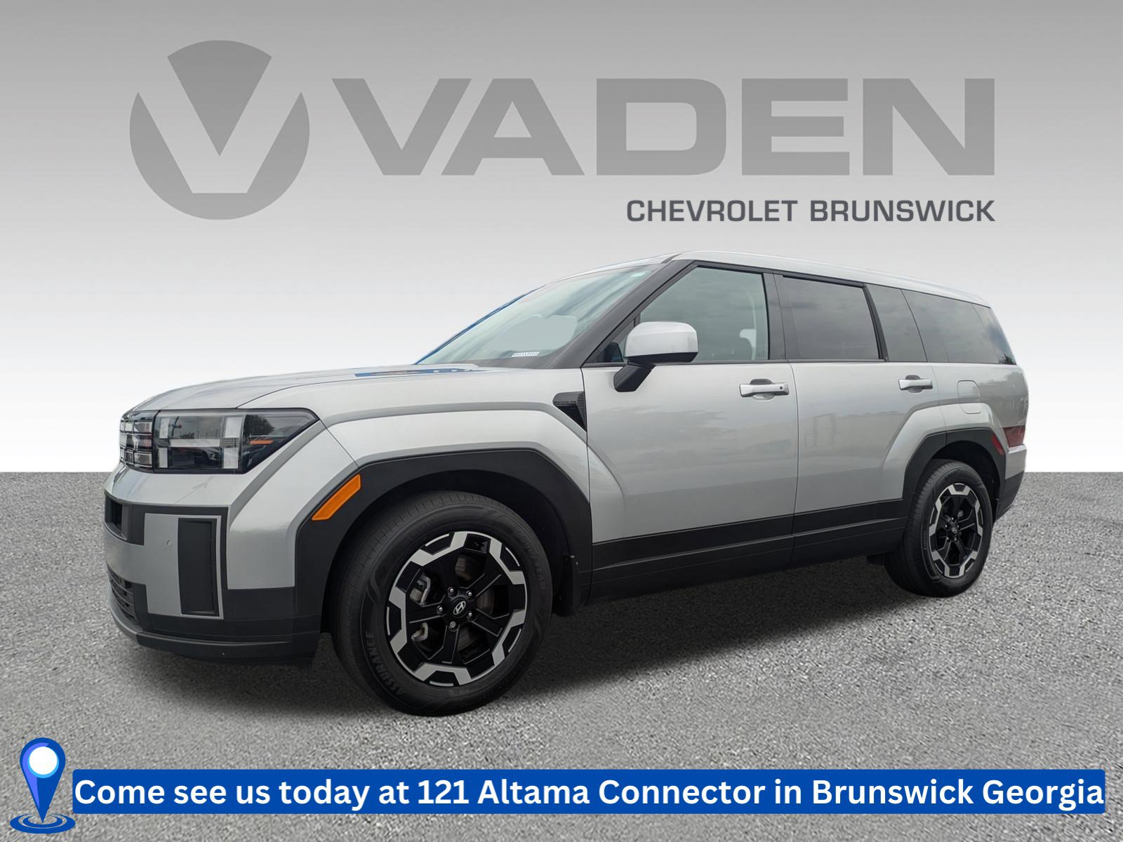 Used 2025 Hyundai Santa Fe SE FWD image 1