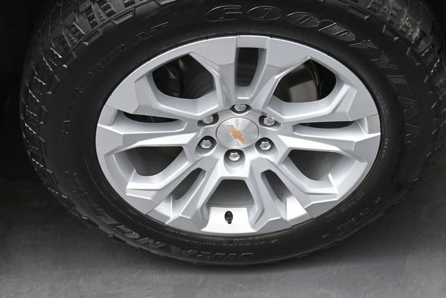 Used 2025 Chevrolet Silverado 1500 LTZ AWD/4WD image 29