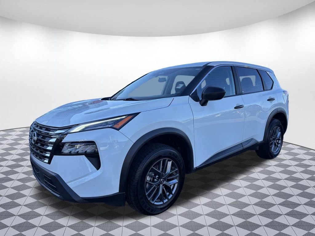 Used 2024 Nissan Rogue S image 3