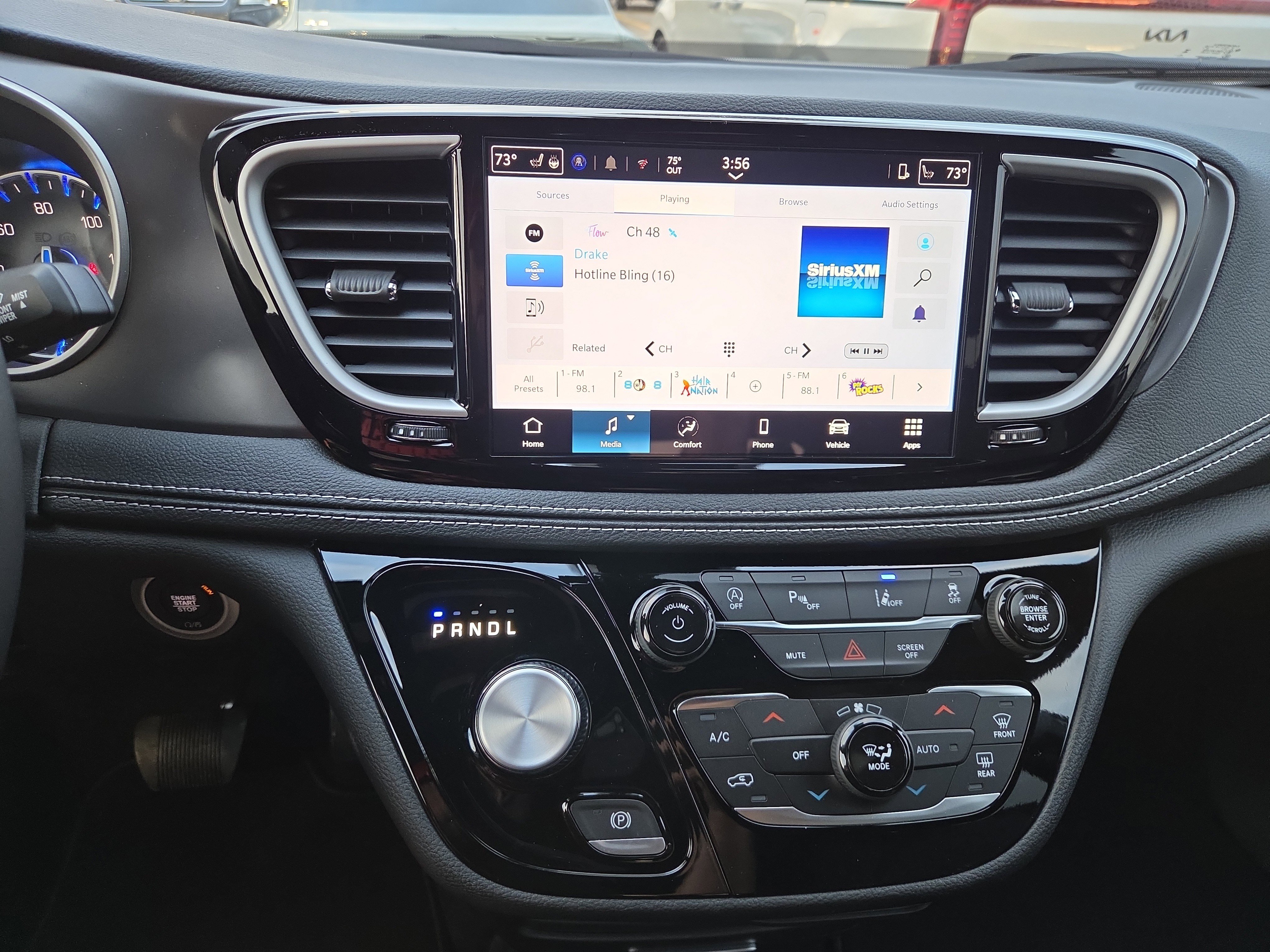 New 2026 Chrysler Pacifica Select FWD image 11