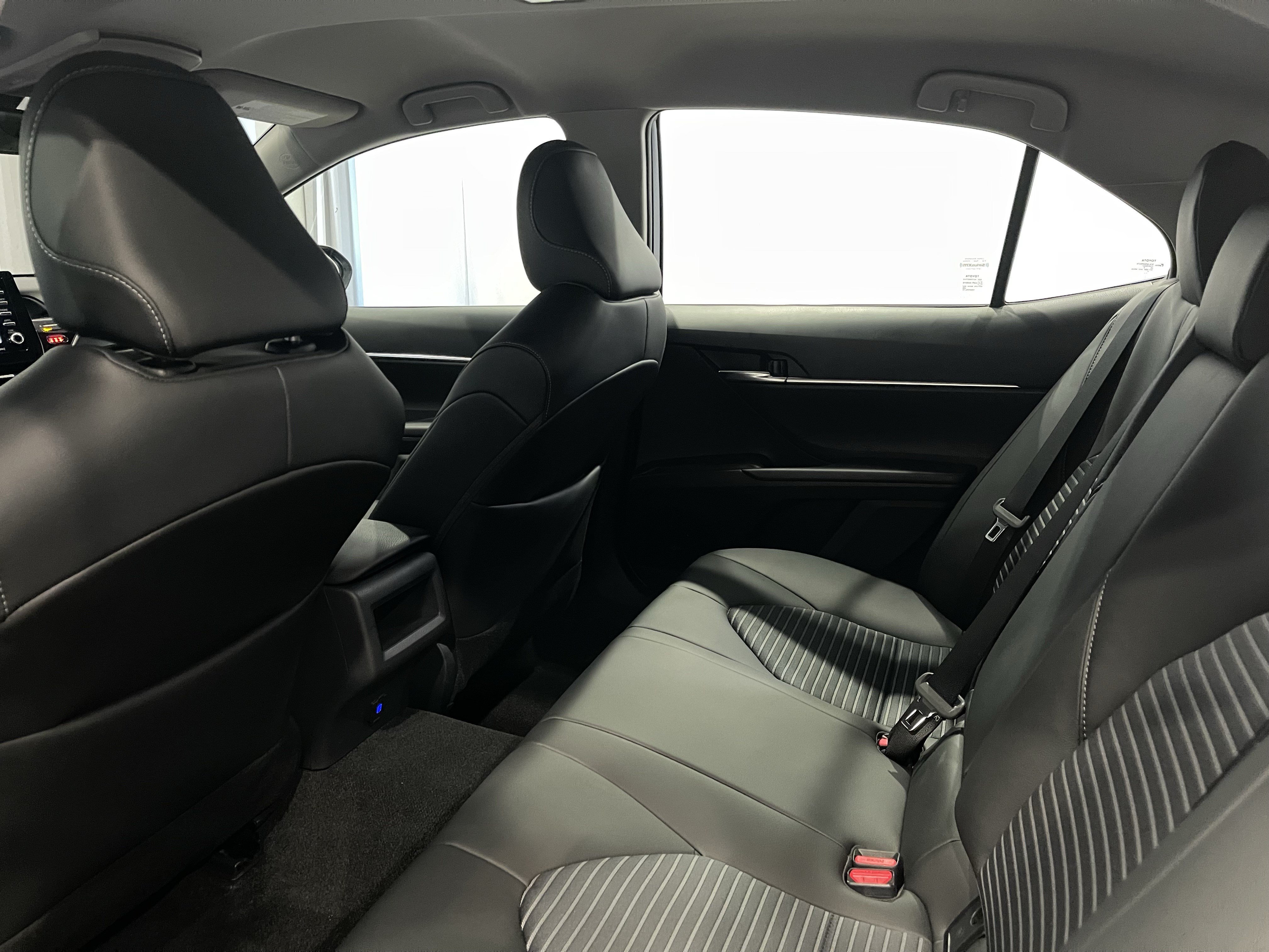 Used 2024 Toyota Camry SE AWD/4WD image 23