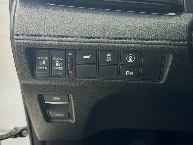 Used 2022 Honda Odyssey Elite image 10