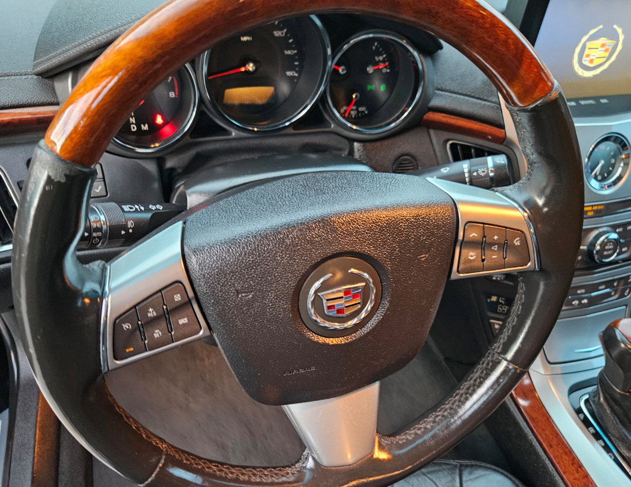 Used 2010 Cadillac CTS Premium image 21