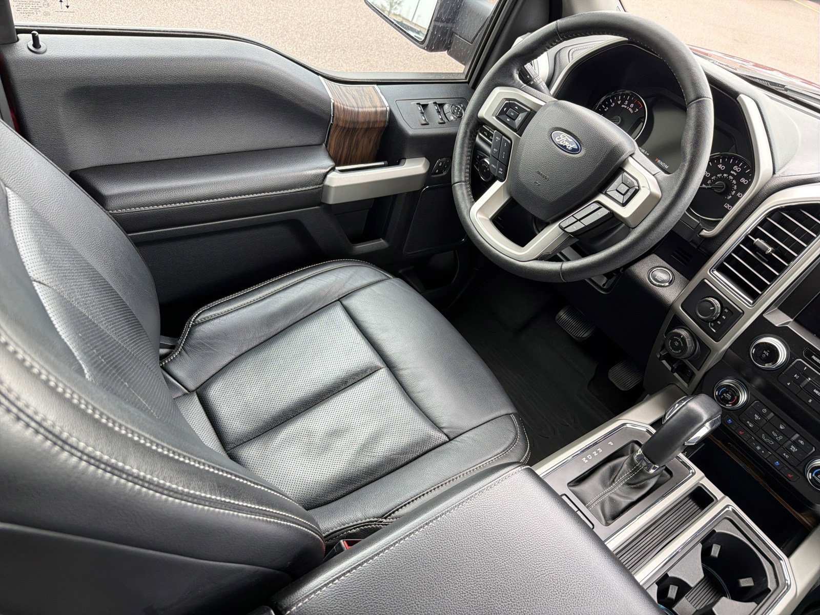 Used 2020 Ford F150 Lariat w/ Equipment Group 502A Luxury image 9