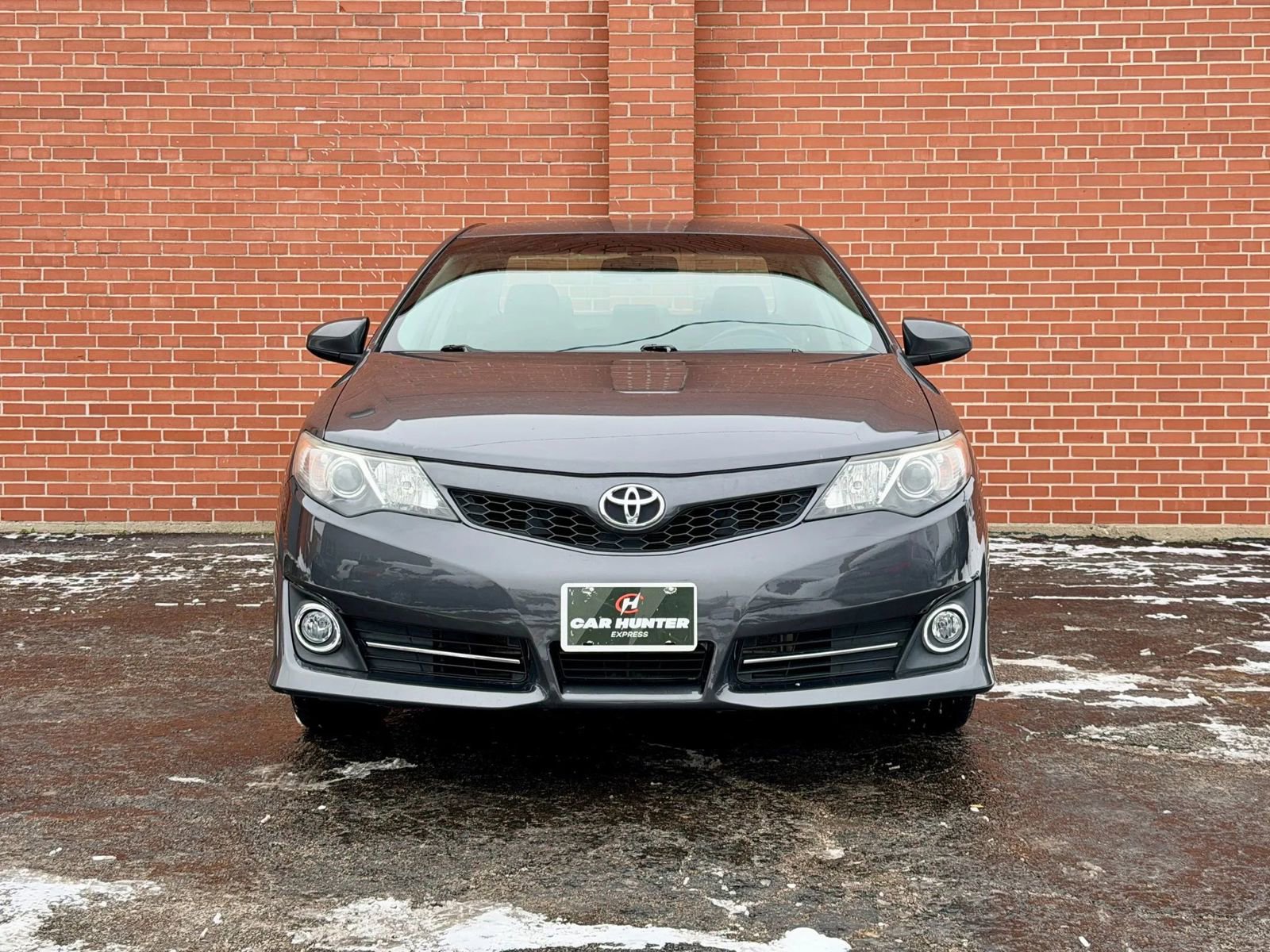 Used 2013 Toyota Camry L image 2