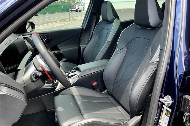 Used 2025 BMW X3 M50 w/ Premium Package image 27